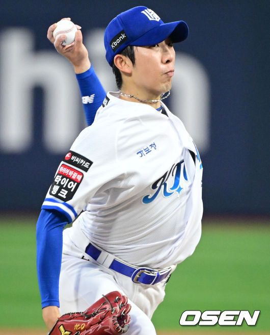 [OSEN=수원, 조은정 기자]15일 수원 KT위즈파크에서 ‘2026 신한 SOL Bank KBO리그’ KT 위즈와 키움 히어로즈의 경기가 열렸다.홈팀 KT는 오원석, 방문팀 키움은 하영민을 선발로 내세웠다. 2026.08.15 /cej@osen.co.kr