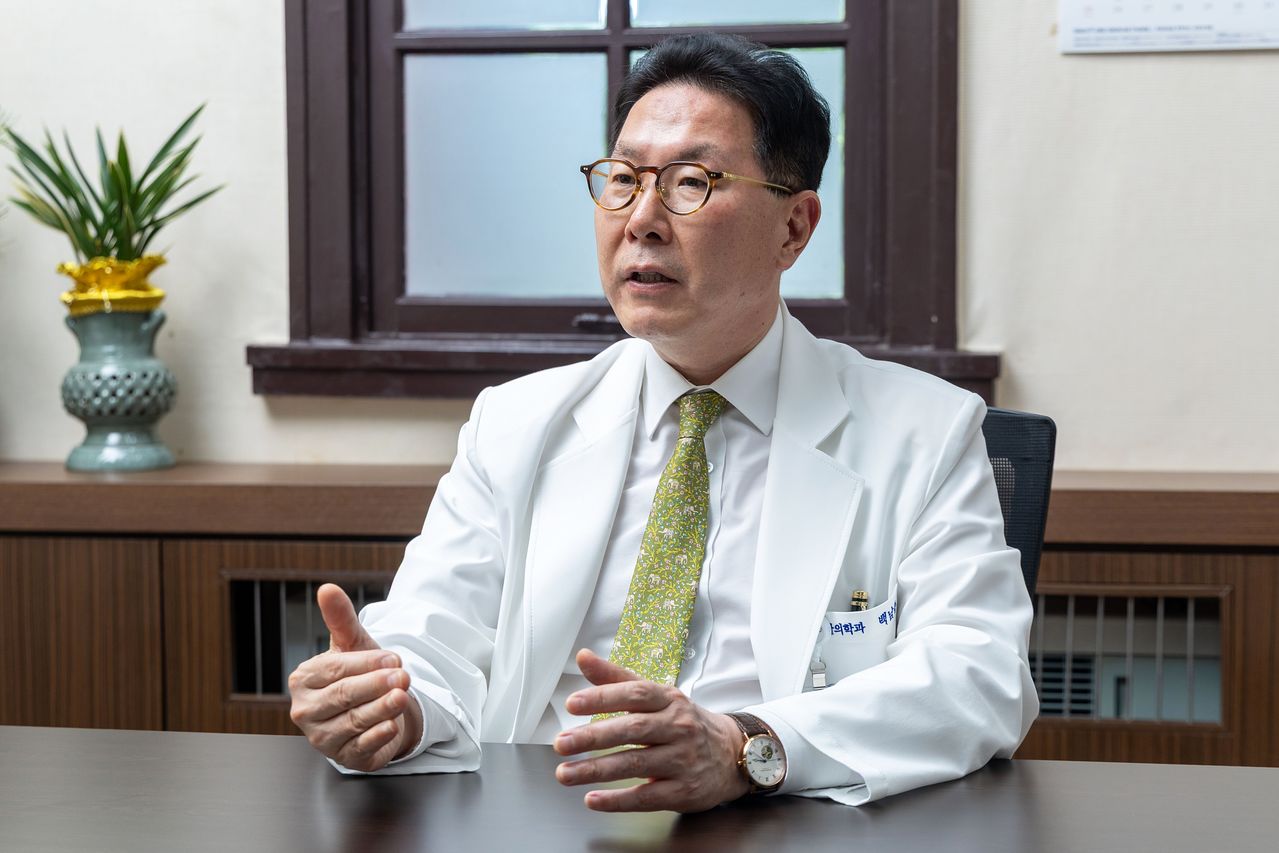 백남종 서울대병원장이 7일 오후 서울대학교병원에서 중앙일보와 인터뷰를 하고 있다. 장진영 기자