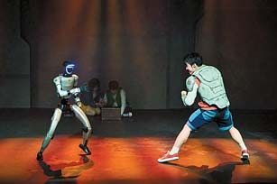 휴머노이드 로봇 ‘유니트리’가 배우들과 함께 연기하는 모습. [사진 미래엔]