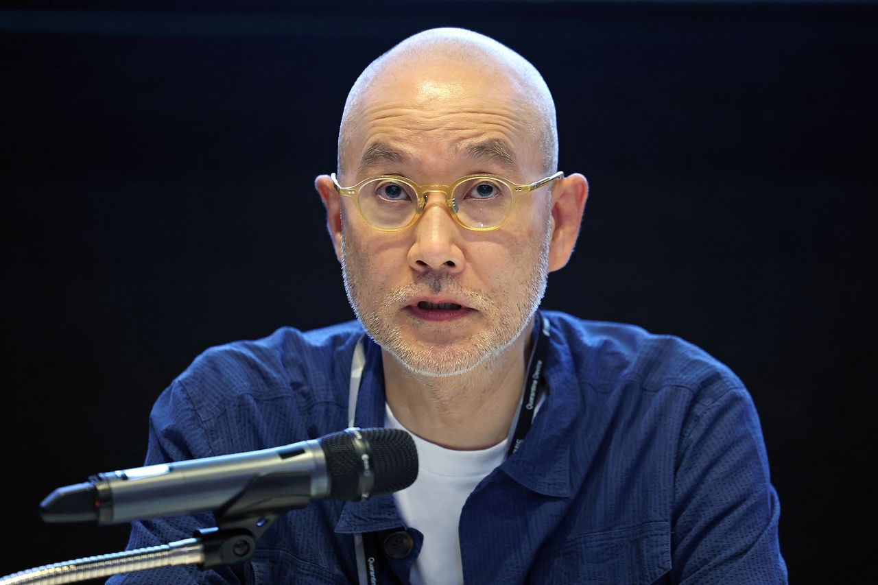 서도호는 26일 간담회에서 “해외에서 쌓아온 것을 한국 관객과 나누고 싶다는 마음이 들었다”고 했다. [뉴시스]