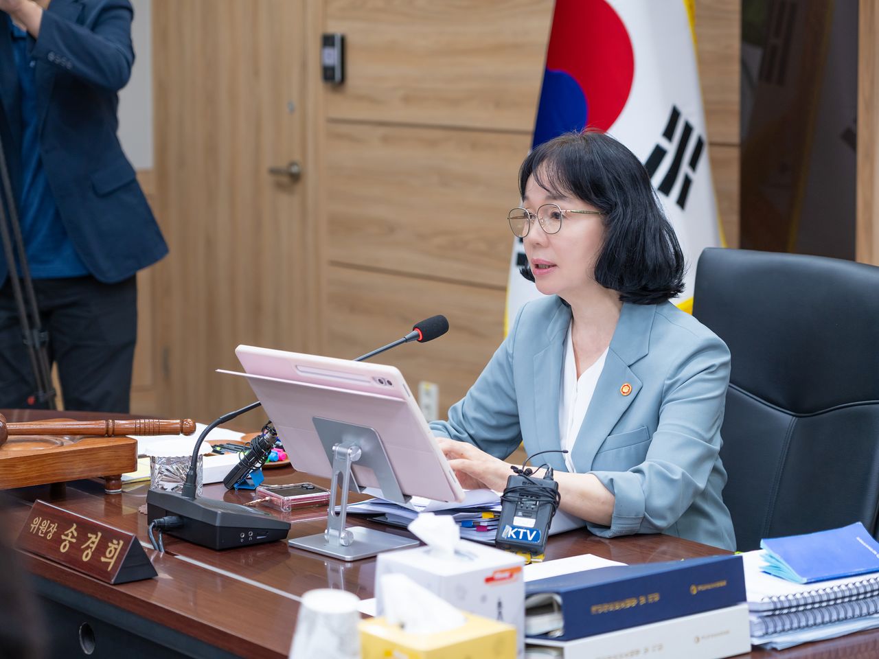 송경희 개인정보보호위원회 위원장이 지난달 22일 정부서울청사에서 개최된 제14회 전체회의에서 모두말씀을 하고 있다. 뉴스1