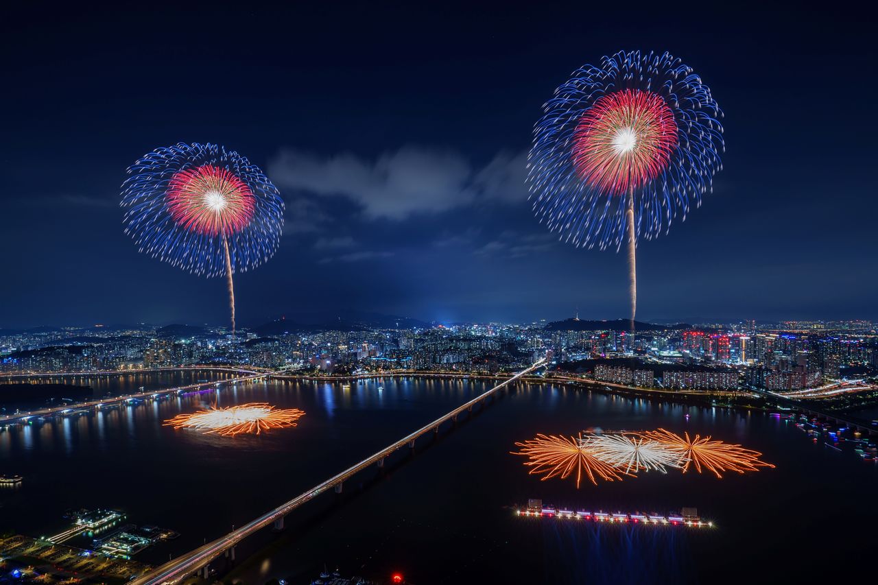 지난해 서울불꽃축제 2025에서 선보인 한화의 불꽃. 사진 ㈜한화