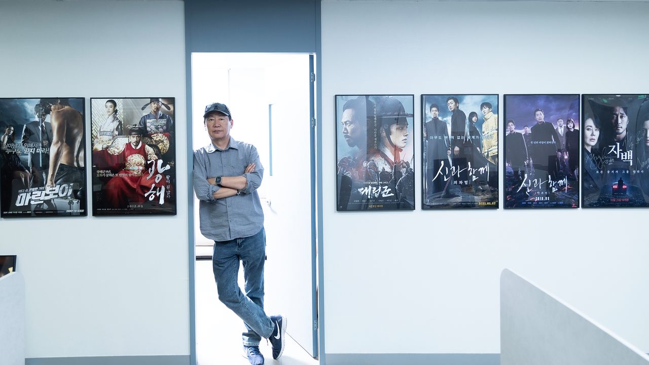 영화사 리얼라이즈픽쳐스의 원동연 대표는 “‘신과함께’ 시리즈의 쌍천만 달성, ‘전지적 독자 시점’의 흥행 참패 사례에서 후배 영화인들이 교훈을 얻어, 원작을 발전적으로 승화시킨 영화를 많이 만들었으면 좋겠다”고 말했다. 권혁재 사진전문기자