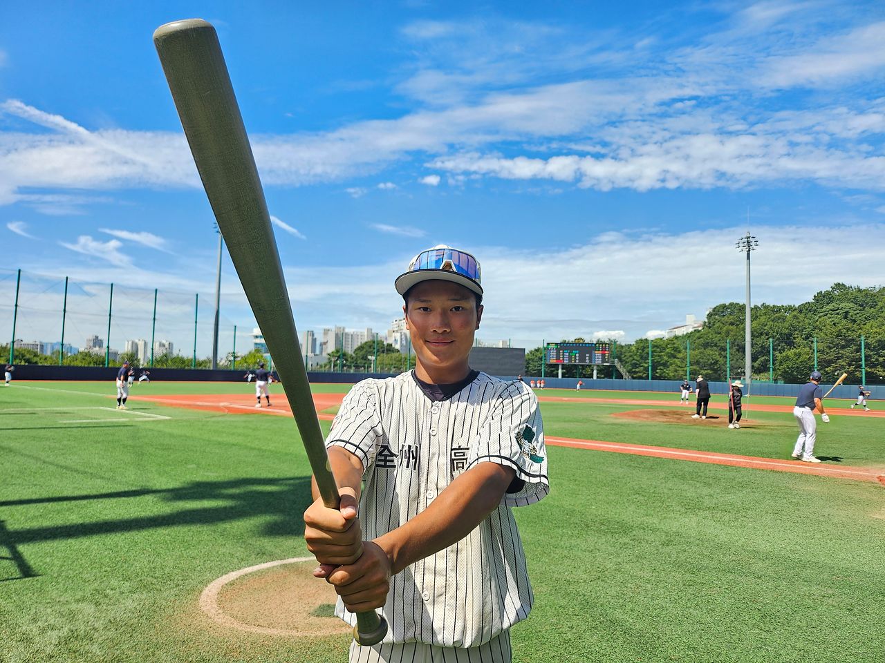 2027년도 KBO 신인 드래프트의 유격수 다크호스로 꼽히는 전주고 3학년 홍재욱. 고봉준 기자