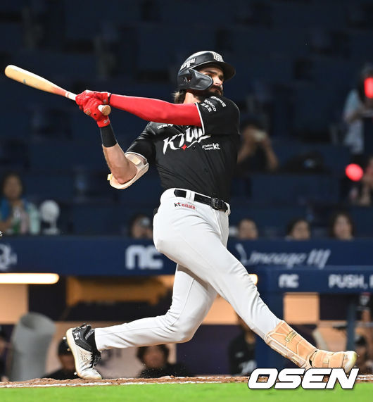 [OSEN=창원, 이석우 기자] KT 위즈 힐리어드 103 2026.08.11 / foto0307@osen.co.kr