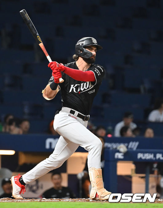 [OSEN=창원, 이석우 기자] KT 위즈 힐리어드 057 2026.08.12 / foto0307@osen.co.kr
