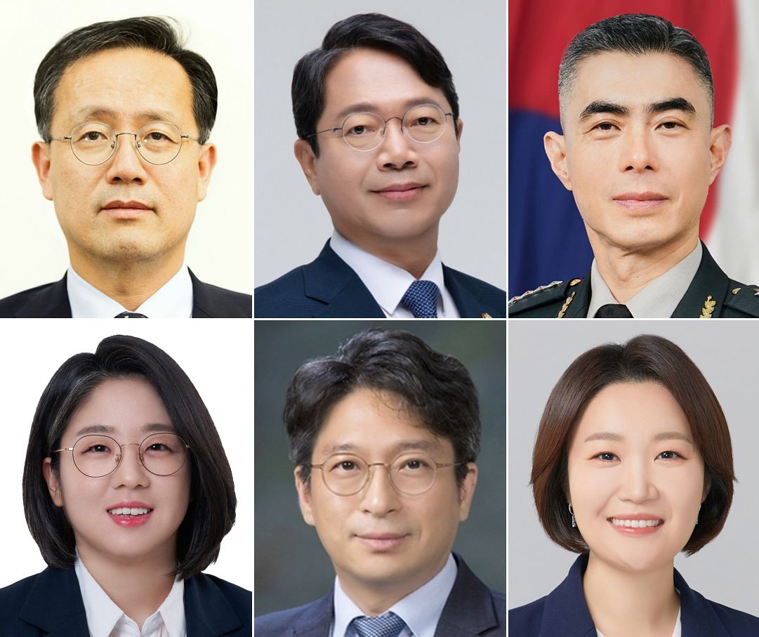 이재명 대통령이 30일 6개 부처 개각을 단행했다.   부총리 겸 재정경제부 장관에 이형일 현 재경부 1차관을, 법무부 장관에는 국회 법제사법위원회 여당 간사인 김승원 더불어민주당 의원을, 국방부 장관으로는 강신철 전 한미연합사 부사령관을 각각 지명했다.   성평등가족부 장관에는 용혜인 기본소득당 의원을, 국토교통부 장관에는 홍지선 현 2차관을, 중소벤처기업부 장관에는 이소영 민주당 의원을 각각 지명했다. 뉴스1