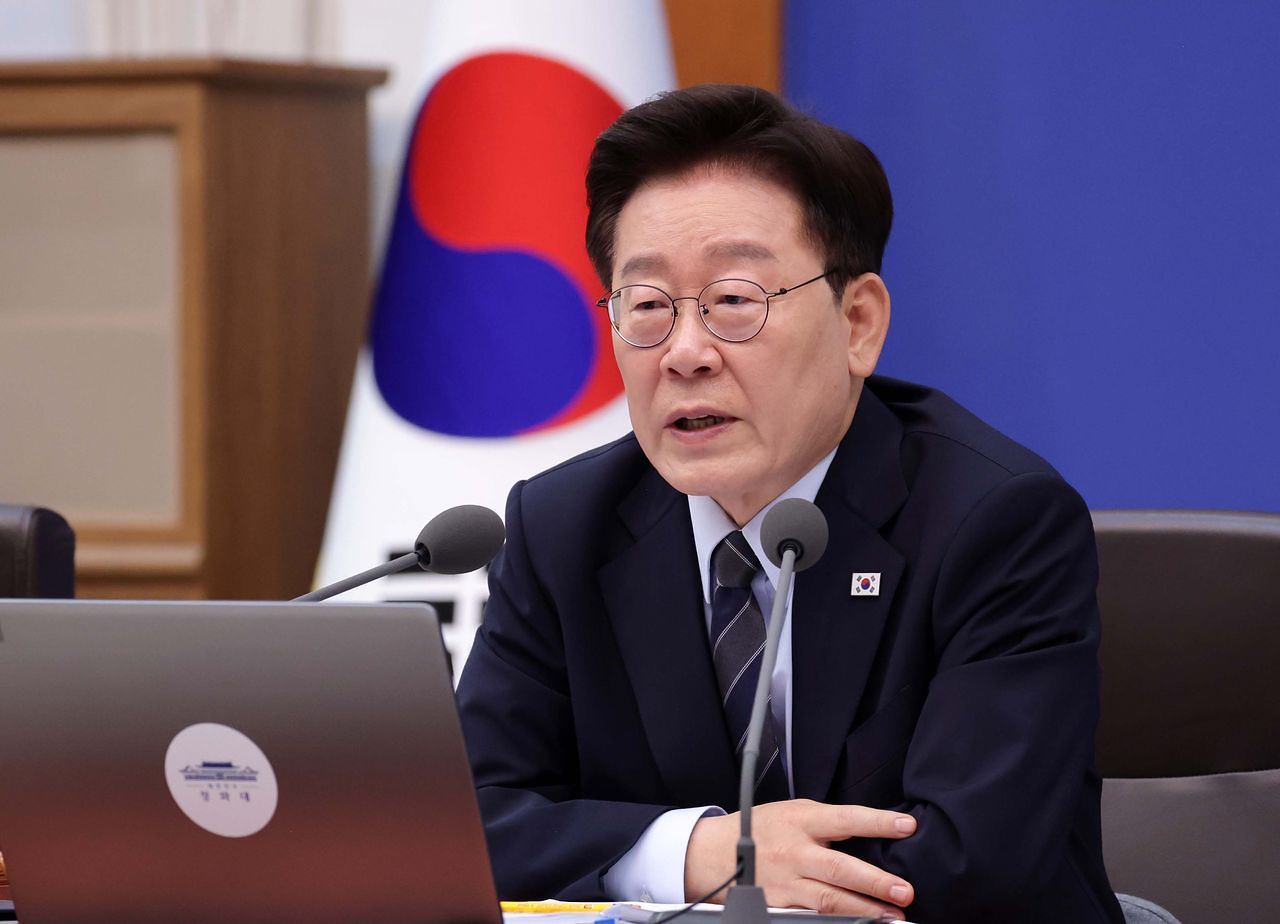 이재명 대통령이 1일 청와대에서 열린 2026년도 제38회 국무회의에서 발언하고 있다. 청와대사진기자단 