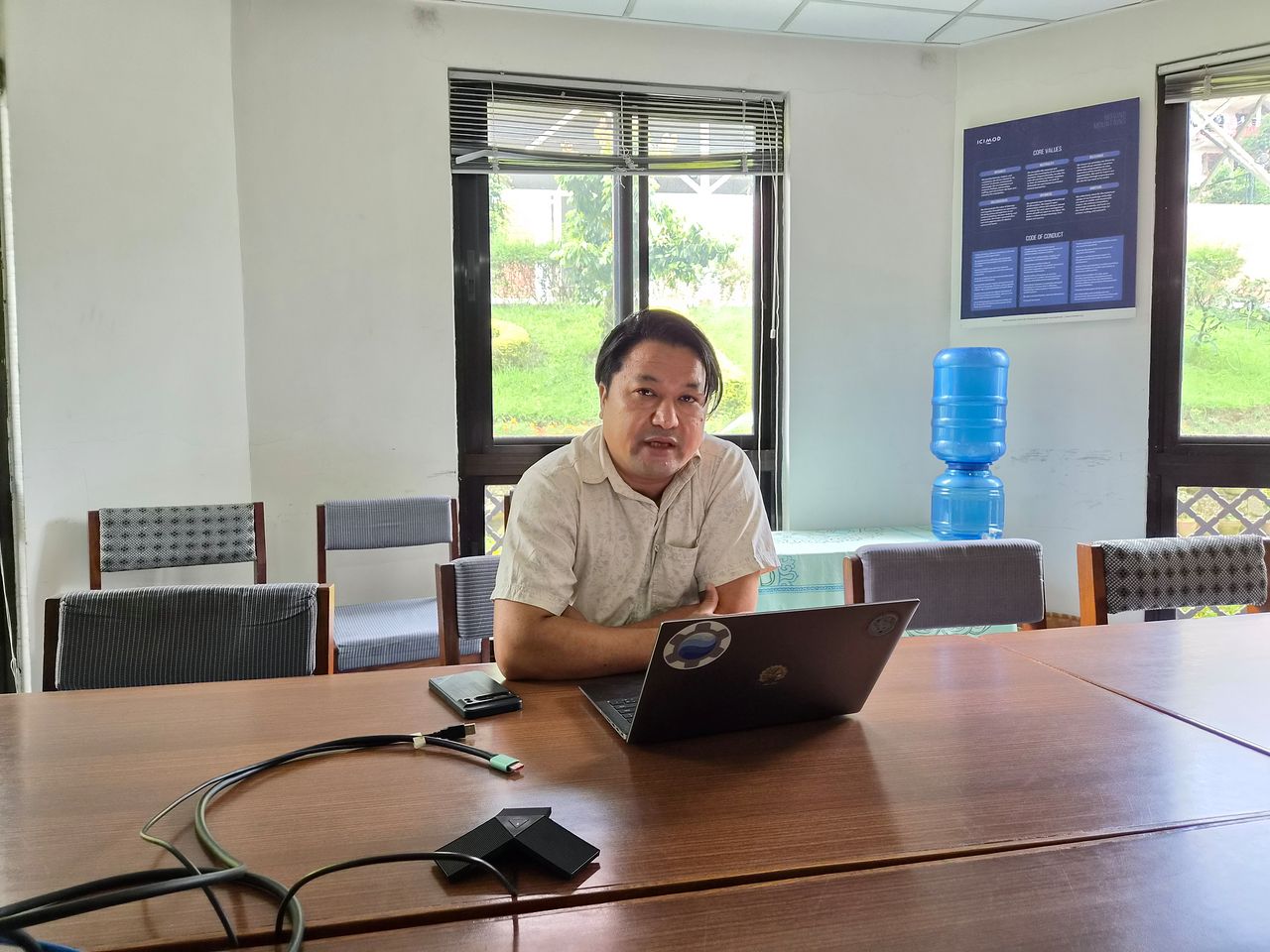 2일 국제통합산악개발센터(ICIMOD) 소속 수단 비카시 마하르잔(Sudan BikashMaharjan) 원격탐사 분석가가 중앙일보와 인터뷰를 하고 있다. 변민철 기자