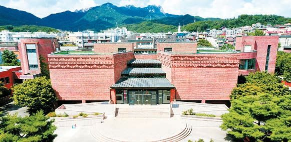 덕성여대는 2027학년도 수시모집에서 12개 전형으로 총 862명을 선발한다. [사진 덕성여자대학교]