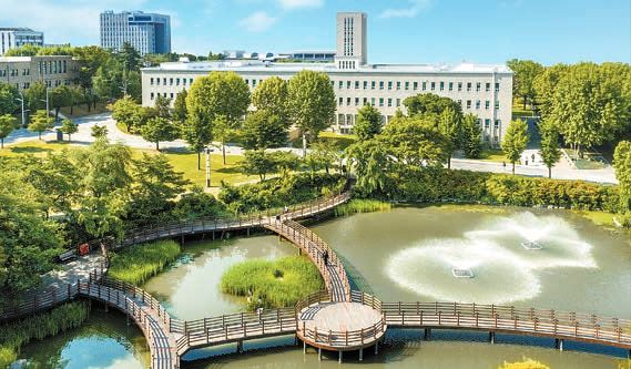 서울과기대는 학문 간 경계를 넘는 교육으로 학생의 전공 탐색과 융·복합 역량 강화를 지원한다. [사진 서울과기대]