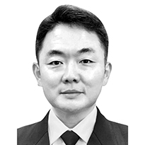 유지훈 한국국방연구원 연구위원