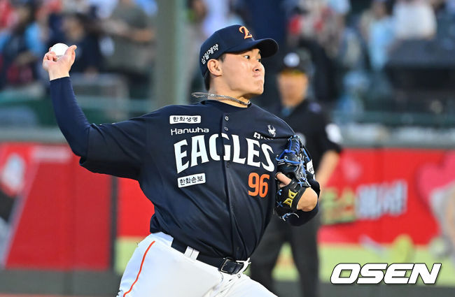 [OSEN=부산, 이석우 기자] 4일 부산 사직야구장에서 2026 신한 SOL KBO 리그 롯데 자이언츠와 한화 이글스의 경기가 열렸다. 홈팀 롯데는 김진욱이, 방문팀 한화는 박준영이 선발 출전했다.한화 이글스 선발 투수 박준영이 역투하고 있다. 2026.09.04 / foto0307@osen.co.kr