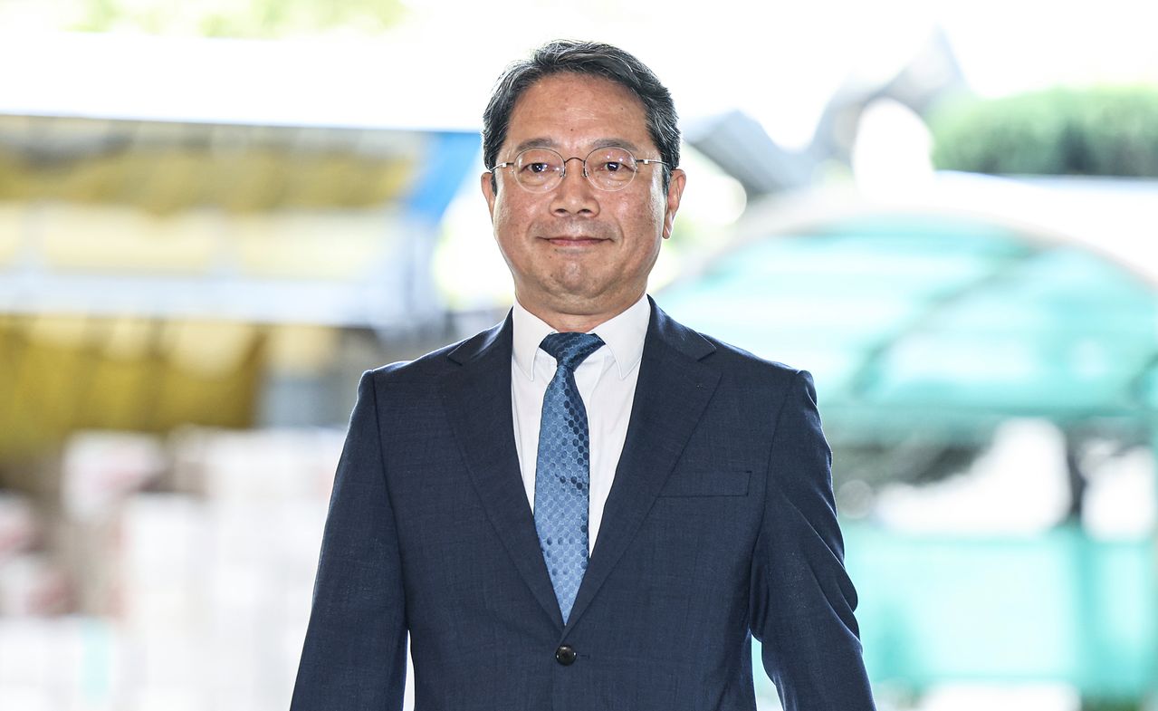 김승원 법무부 장관 후보자가 3일 서울 종로구 적선현대빌딩에 마련된 인사청문회 준비 사무실로 출근하고 있다. 김경록 기자