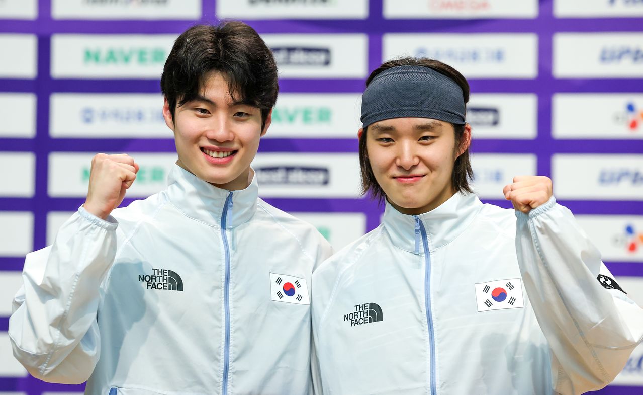 황선우(왼쪽), 김우민. [뉴스1]