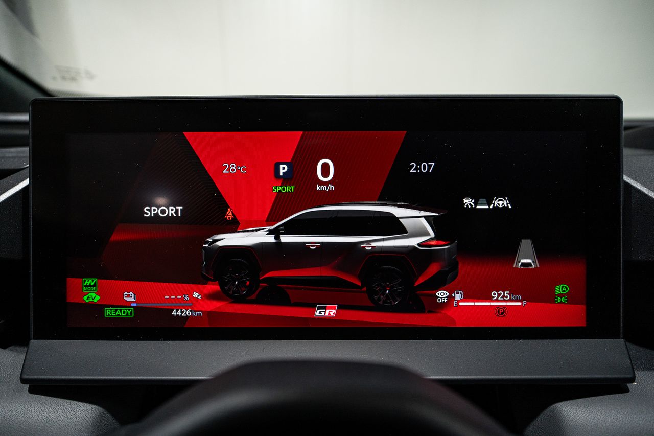 토요타 RAV4 플러그인 하이브리드 GR 스포트