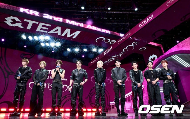 [OSEN=최규한 기자] 그룹 &TEAM(앤팀)이 8일 오후 서울 상암동 SBS프리즘타워 오디토리움에서 한국 미니 2집 'Mark on Me’(마크온미) 발매 쇼케이스를 가졌다.  2022년 일본에서 데뷔한 &TEAM은 탄탄한 팀워크와 압도적인 퍼포먼스를 바탕으로 한국과 아시아를 넘어 미국까지 활동 반경을 넓히고 있다.  앤팀 멤버들이 포토타임을 하고 있다. 2026.09.08 / dreamer@osen.co.kr