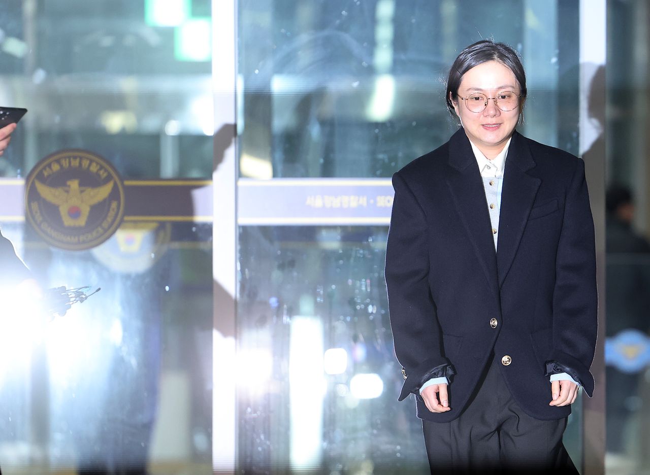전직 매니저들에 대한 '갑질'과 불법 의료행위 의혹을 받고 있는 방송인 박나래씨. 연합뉴스