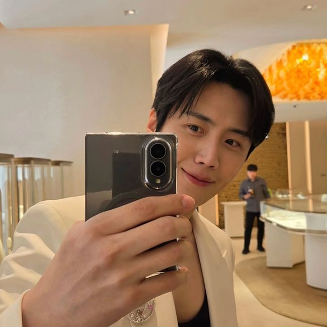 Kim Seon Ho