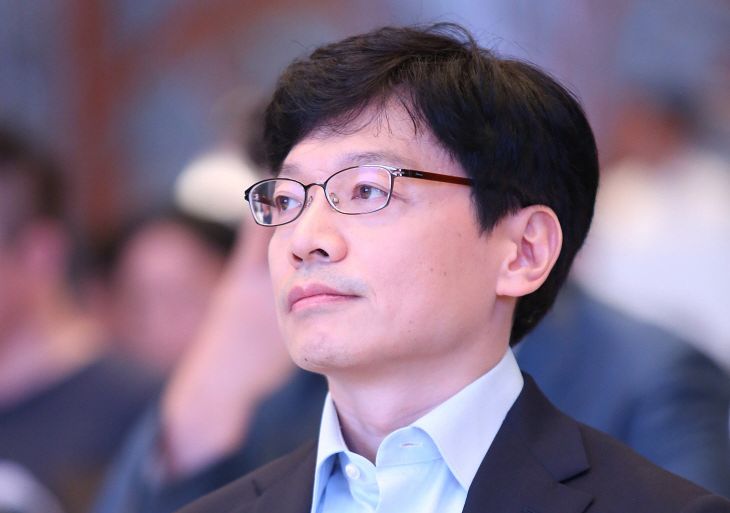 법원은 권혁빈 최고비전제시책임자(CVO) 겸 희망스튜디오 이사장이 배우자에게 지분의 35%를 현물 분할하라고 판단했다. 연합뉴스