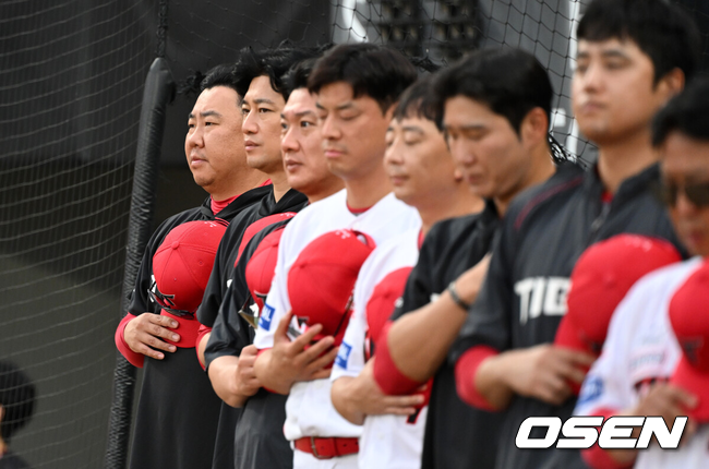 이범호 감독과 코치진./OSEN DB