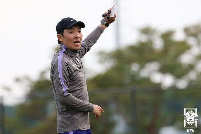 모레노호에 합류하는 조용형 코치. 사진 대한축구협회