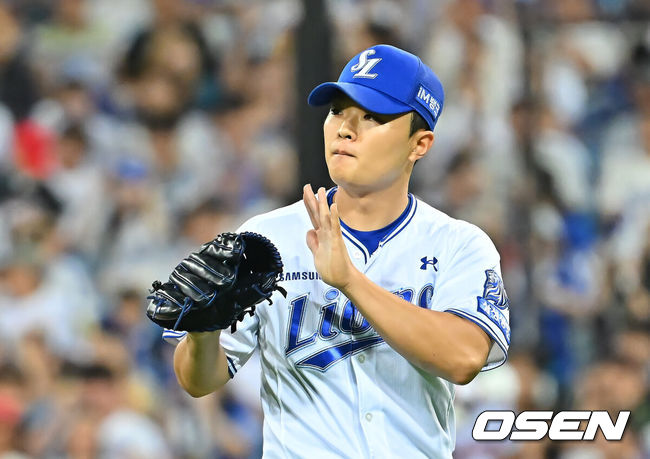 [OSEN=대구, 이석우 기자] 8일 대구삼성라이온즈파크에서 2026 신한 SOL KBO 리그 삼성 라이온즈와 KIA 타이거즈의 경기가 열렸다. 홈팀 삼성은 최원태가, 방문팀 KIA는 시라카와가 선발 출전했다. 삼성 라이온즈 이승민이 6회초 2사 1,3루 KIA 타이거즈 김태군의 어려운 타구를 잡아 아웃시킨 이재현을 보며 감사 인사를 하고 있다. 2026.09.08 / foto0307@osen.co.kr