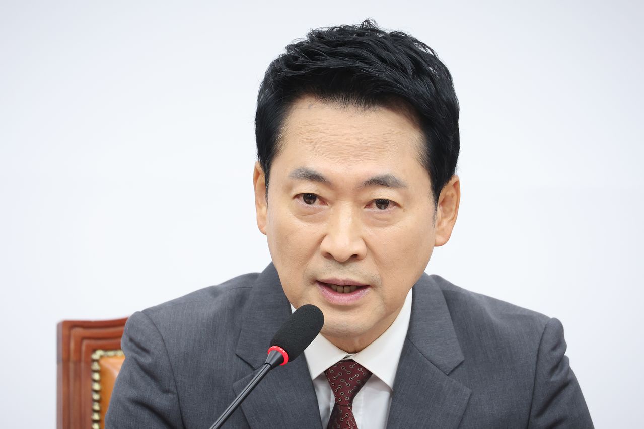 장동혁 국민의힘 대표가 지난 10일 서울 여의도 국회에서 열린 최고위원회의에서 발언하고 있다. 뉴스1