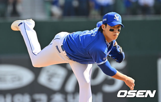 [OSEN=부산, 이석우 기자] 20일 부산 사직야구장에서 2026 신한 SOL KBO 리그 롯데 자이언츠와 삼성 라이온즈의 경기가 열렸다. 홈팀 롯데는 김태균이, 방문팀 삼성은 원태인이 선발 출전했다.삼성 라이온즈 선발 투수 원태인이 역투하고 있다. 2026.09.20 / foto0307@osen.co.kr