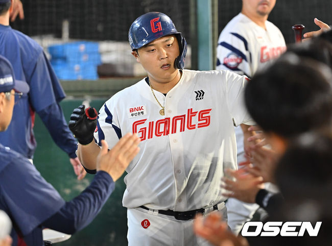 [OSEN=부산, 이석우 기자] 롯데 자이언츠 한동희 048 2026.09.18 / foto0307@osen.co.kr