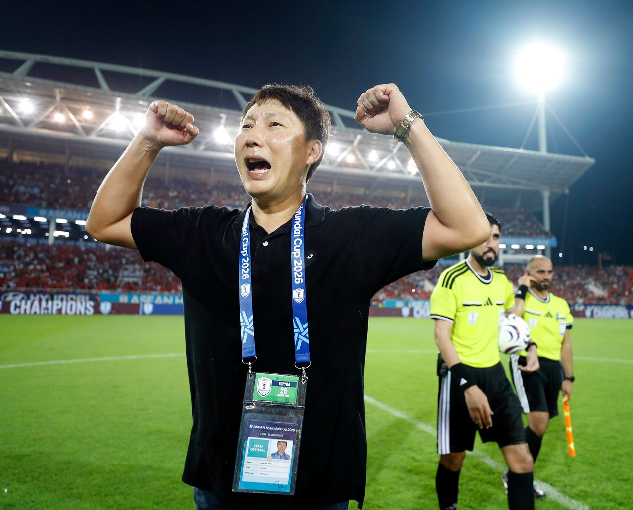 승리 후 기뻐하는 김상식 베트남 축구대표팀 감독. 사진 디제이 매니지먼트