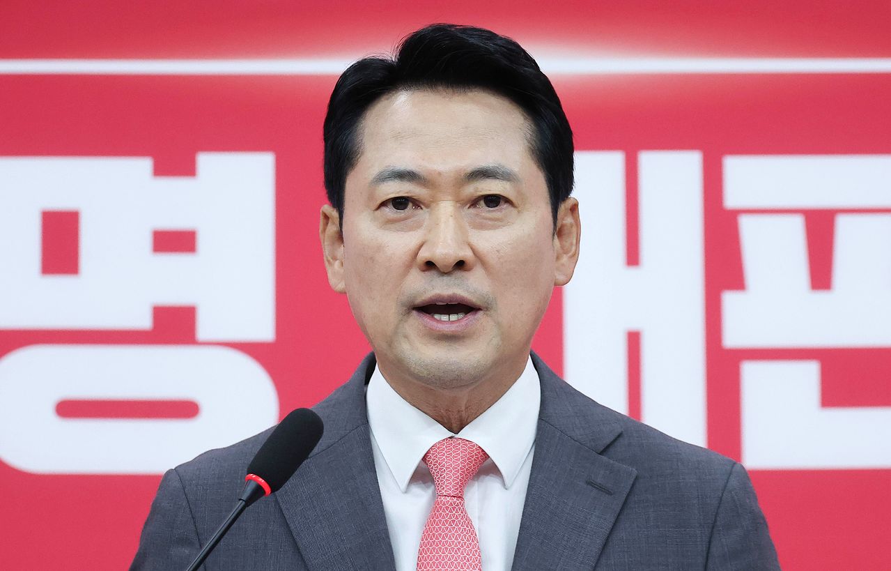 장동혁 국민의힘 대표가 지난 23일 국회에서 현안 관련 기자회견을 하고 있다. 임현동 기자
