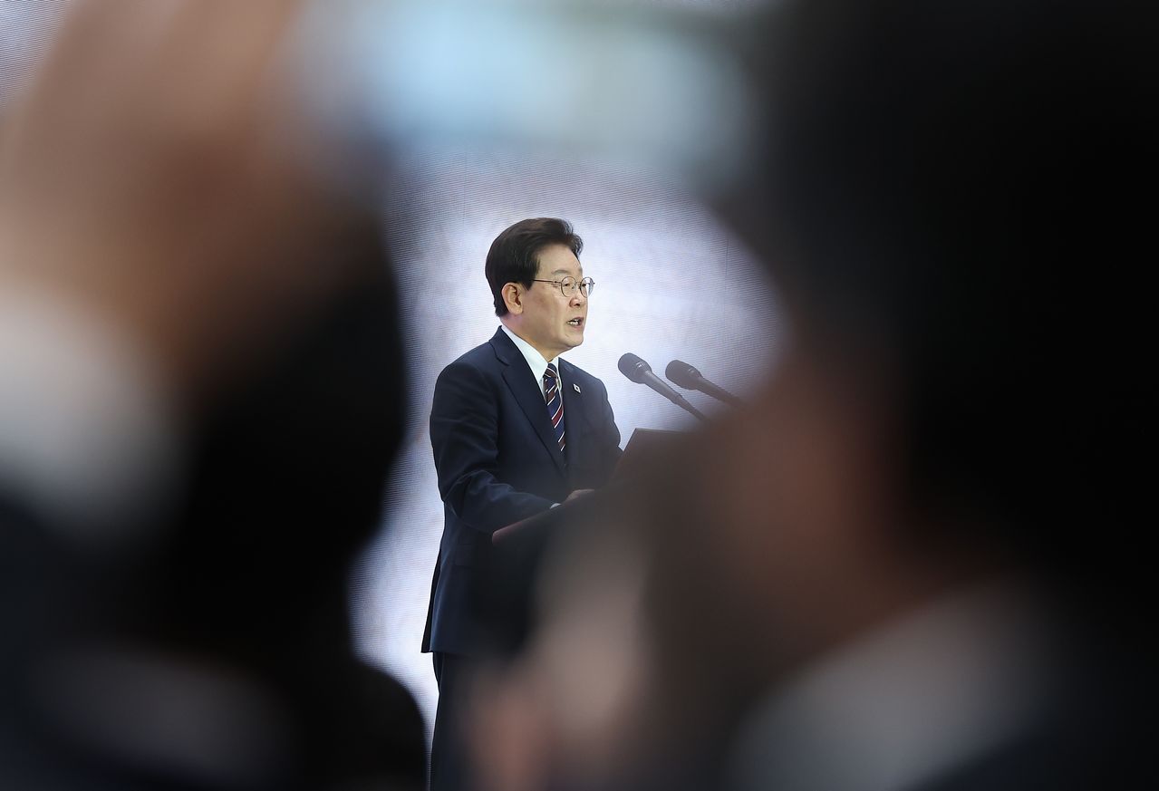 이재명 대통령이 28일 인천 송도에서 열린 제20회 세계한인의 날 기념식에서 기념사를 하고 있다. 뉴스1