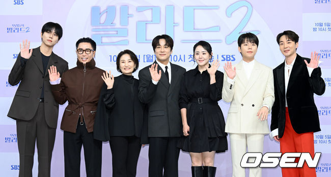 [OSEN=조은정 기자] SBS 오디션 프로젝트 ‘우리들의 발라드2’ 제작발표회가 30일 서울 양천구 목동 SBS에서 열렸다.'우리들의 발라드 2'는 대한민국을 발라드 열풍으로 물들였던 '우리들의 발라드'의 두 번째 시즌이다.주우재, 정재형, 박경림, 차태현, 문근영, 정승환, 로이킴이 포즈를 취하고 있다. 2026.09.30 /cej@osen.co.kr