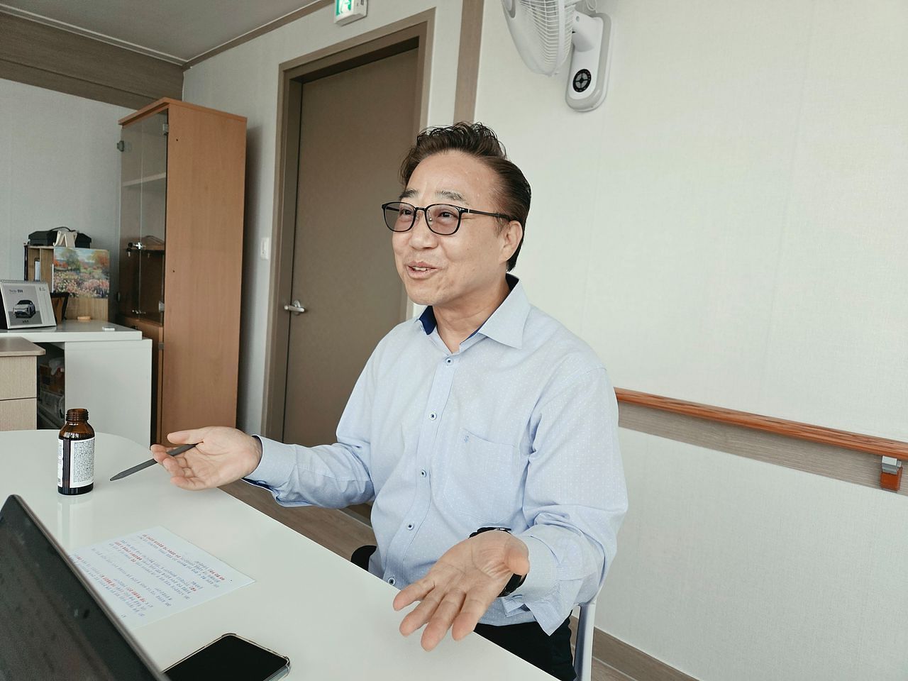 자동차 딜러로 억대 연봉을 벌다 새로 창업한 김익환씨. 사진 김부규