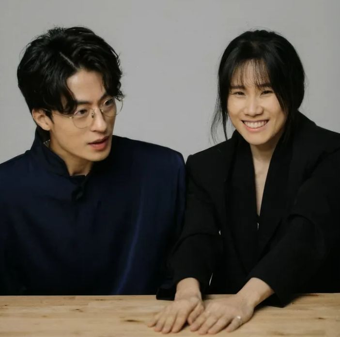 배우 구교환(왼쪽)과 이옥섭 감독. 사진 평창국제평화영화제