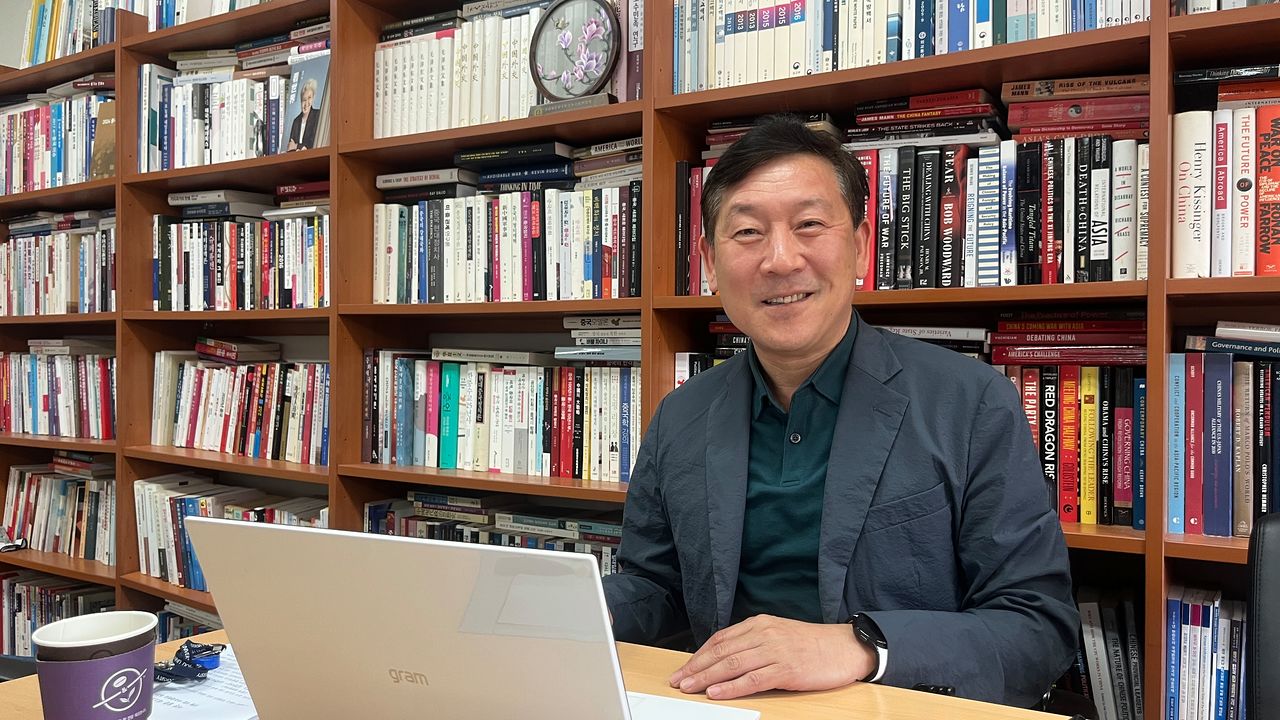 15년간 삼성그룹 중국 본사에서 근무한 이병철 전 삼성전자 부사장은 “자기 경험이나 노하우와 ‘회사 기밀’의 경계를 헷갈려 하는 경우가 많다”며 “기밀이라는 인식을 정기적으로 심어주는 사전 예방 조치가 필수적”이라고 말했다. 사진 본인 제공
