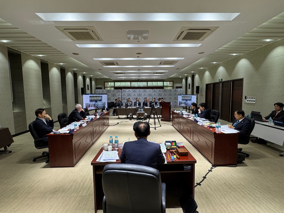 지난해 10월 국회 외교통상위원회 국정감사가 열린 중국 상하이총영사관. 연합뉴스. 