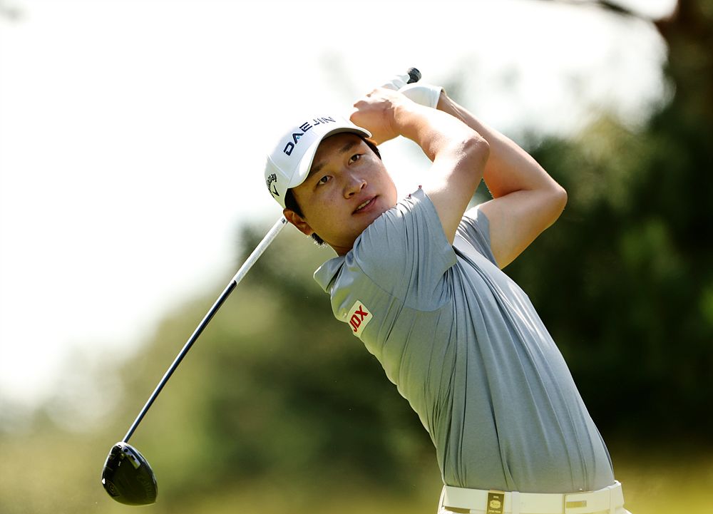 왕정훈이 4일 KPGA 투어 현대해상 최경주 인비테이셔널 최종라운드 2번 홀에서 티샷을 하고 있다. 사진 KPGA