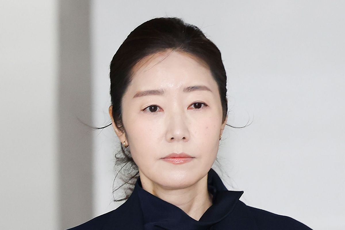 공천 헌금 1억원을 수수한 혐의로 기소된 강선우 무소속 의원이 지난 14일 서울 서초구 서울중앙지방법원에서 열린 1심 선고 공판에 출석하고 있다. 우상조 기자 20261014