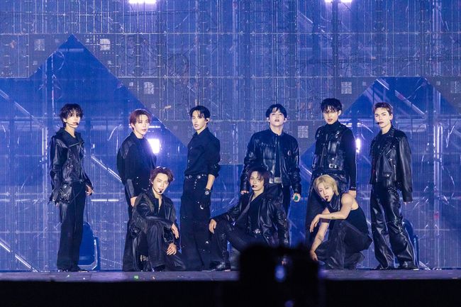Seventeen Asia Tour