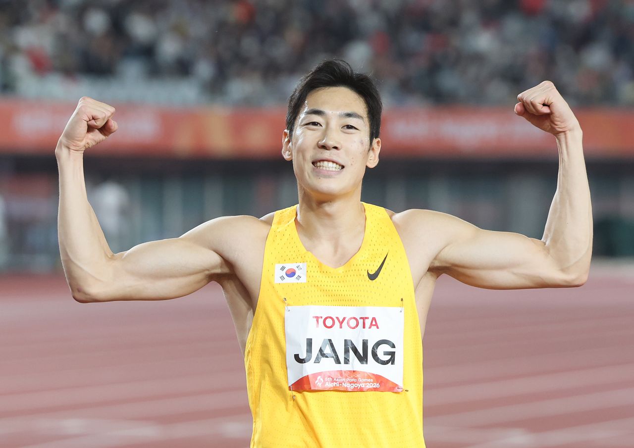 23일 일본 나고야 미즈호 공원 육상 경기장에서 열린 2026 아이치·나고야 장애인아시아경기대회 육상 남자 400m T13 결선.   한국 장민호가 결승선을 1위로 통과한 뒤 기뻐하고 있다. 연합뉴스