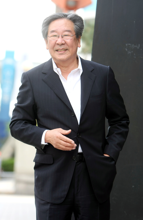 최불암은 평생 드라마·연극·영화를 오가며 연기자로서 전 국민의 사랑을 받았다. [중앙포토]