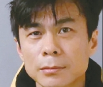 2011년 국민일보 인터뷰 기사에 게재된 신씨의 사진.