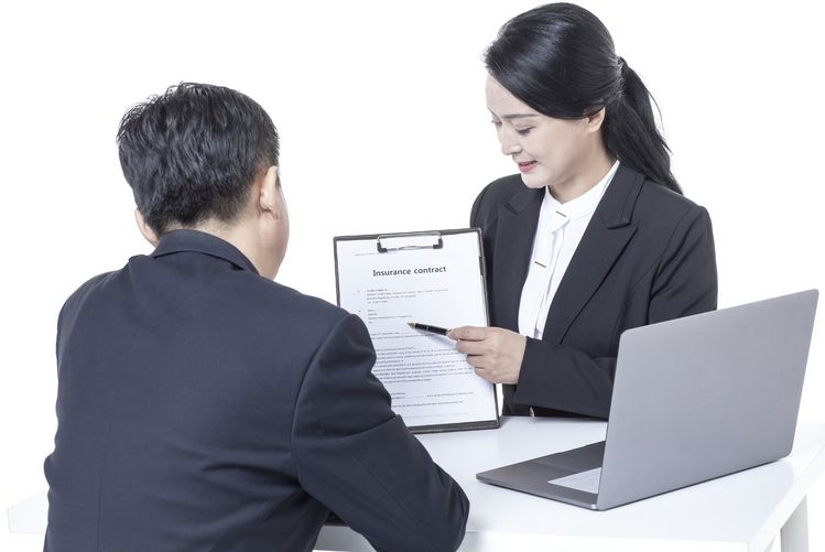 사고나 교통위반 티켓 등 과실이 없는 운전자도 자동차 보험료가 지속적으로 오르고 있어 불만이 높아지고 있다.