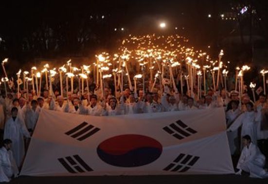 People gathered in celebration of the 100 year anniversary of the March 1 Movement for Korean independence. [Source: Associated Press, Lee Jin-man]