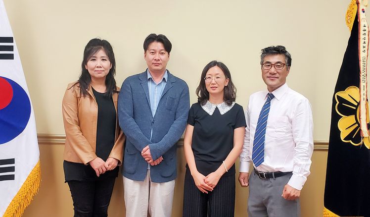 OC평통이 내달 워싱턴DC에서 열리는 세계청년위원컨퍼런스에 2명의 청년위원을 대표로 파견한다. (오른쪽부터) 오득재 회장, 홍은하 자문위원, 박희준 차세대부회장, 김남희 총무간사.