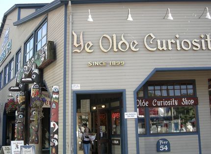 Ye Olde Curiosly Shop