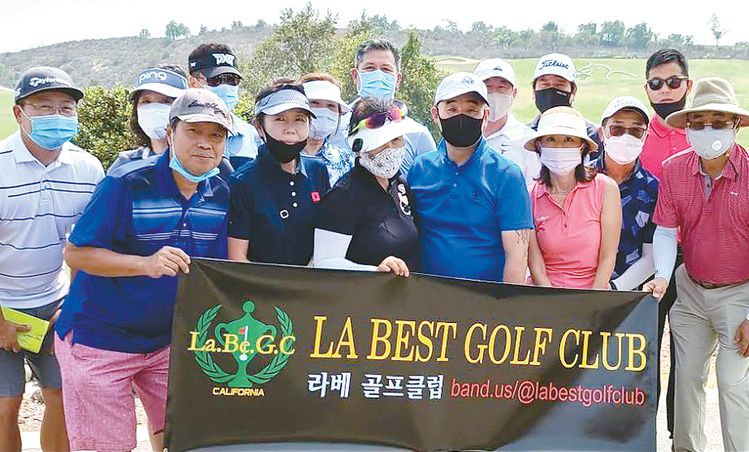 무어팍컨트리클럽에서 라운딩을 준비하고 있는 라베 골프 동호회 회원들이 자리를 함께했다. [라베 골프 동호회 제공]