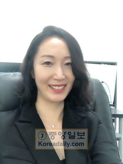 제니퍼 홍 CEO
